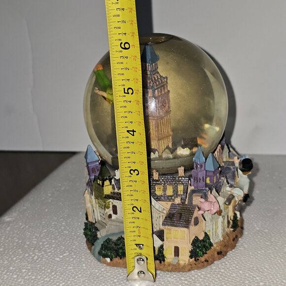 Disney Music Snow Globe Peter Pan Fly To Neverland With Music Souvenir Disneyana - Picture 8 of 9